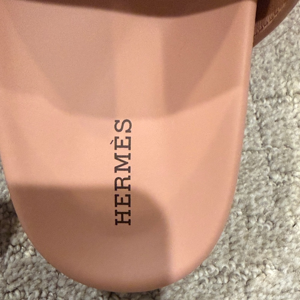 Hermès Chypre Sandals Nude - Picture 2 of 5